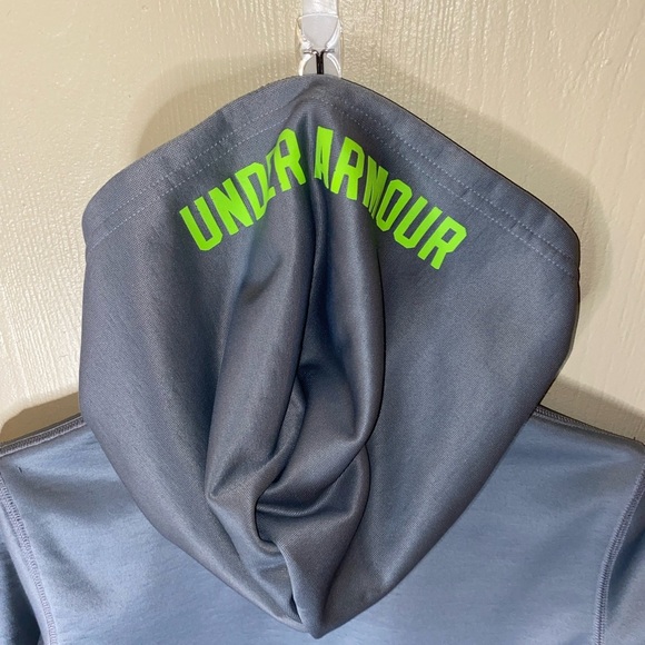 Boys Under Armour sweatshirt - size small - Picture 4 of 5